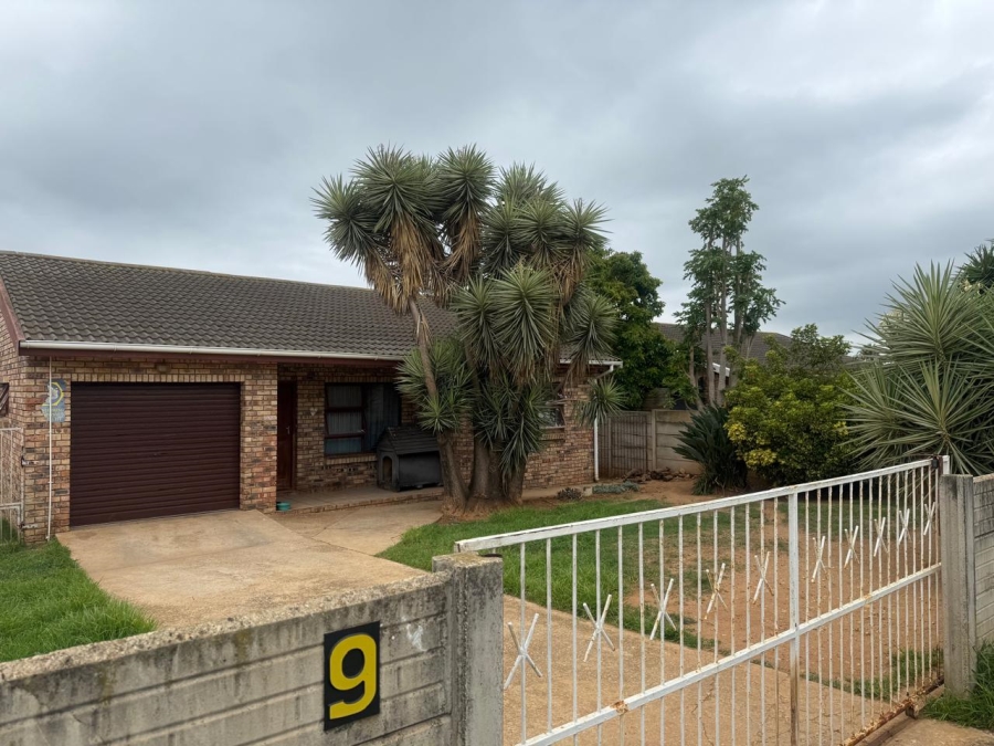  Bedroom Property for Sale in Azalea Park Eastern Cape